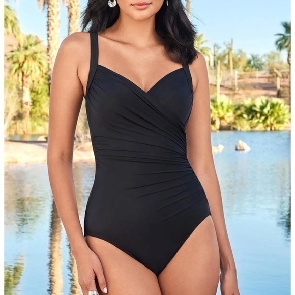New Miraclesuit Bikini Top - Picture 1 of 4